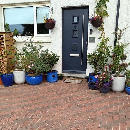 Private Room With Separate Shower And Free Parking Edinburgh Exterior photo
